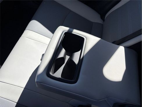 Used 2024 Toyota RAV4 Limited image 41