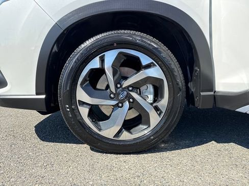 Used 2023 Subaru Forester Touring AWD/4WD image 28