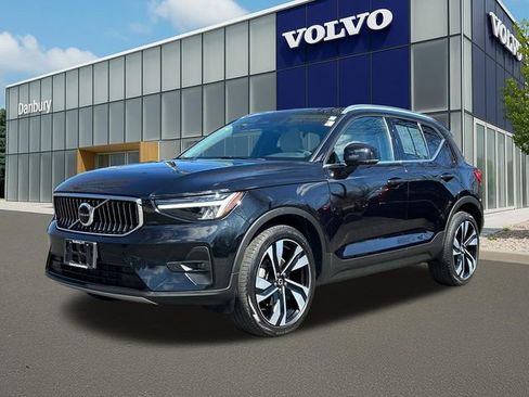 Certified 2023 Volvo XC40 B5 Plus w/ Climate Package image 1
