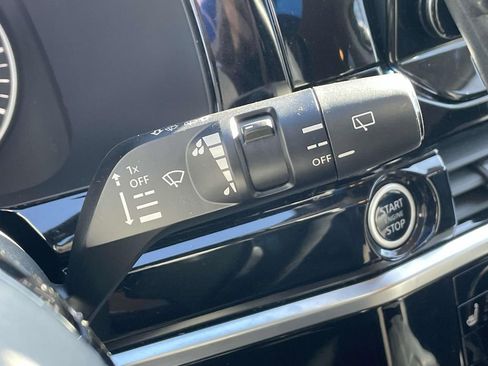 Used 2023 Nissan Pathfinder SL image 23