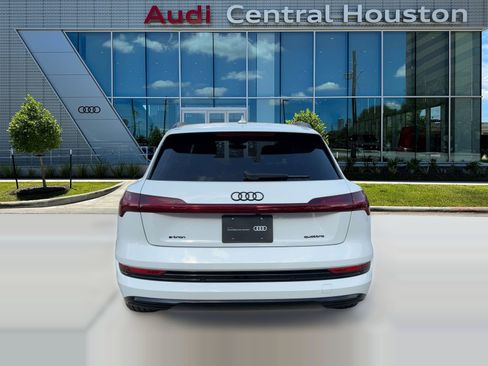 Used 2022 Audi e-tron Premium Plus w/ Premium Plus Package image 10