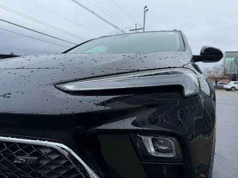 Used 2024 Buick Encore GX Sport Touring image 15