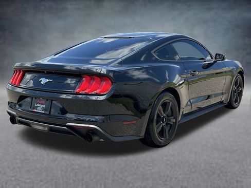 Used 2018 Ford Mustang Coupe RWD image 5