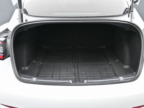 Used 2022 Tesla Model 3 Standard Range image 16