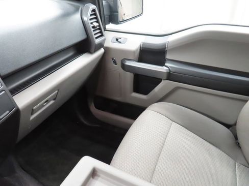 Used 2017 Ford F150 XLT AWD/4WD image 20