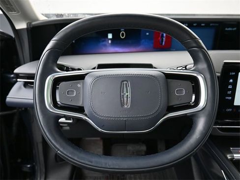 Used 2024 Lincoln Nautilus Reserve w/ Equipment Group 202A image 18