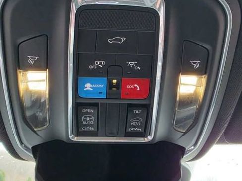 Used 2023 Jeep Grand Cherokee L Laredo AWD/4WD image 18