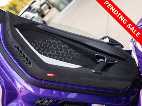 Used 2024 Lamborghini Revuelto image 30