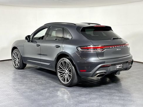 Certified 2025 Porsche Macan AWD/4WD image 3