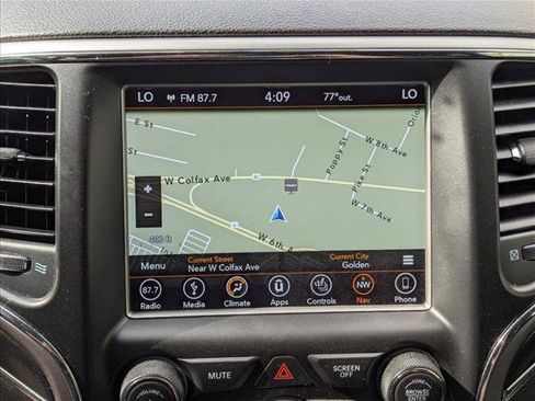 Used 2018 Jeep Grand Cherokee Trailhawk w/ Trailhawk Luxury Group AWD/4WD image 14