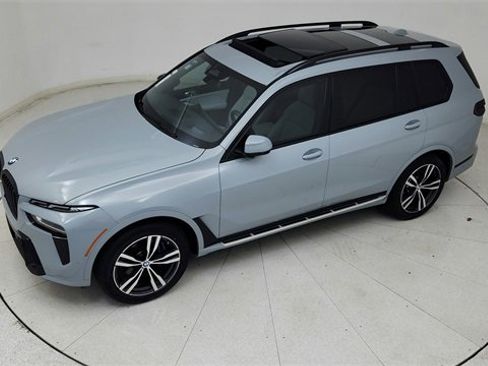 Used 2026 BMW X7 xDrive40i image 16