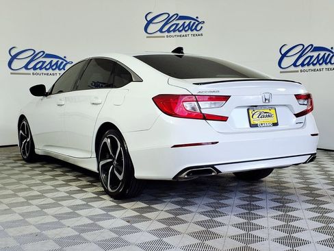 Used 2021 Honda Accord Sport image 2