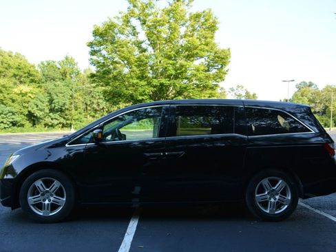 Used 2013 Honda Odyssey Touring Elite image 8