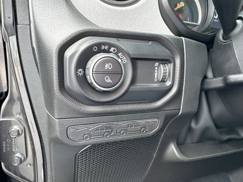 New 2025 Jeep Gladiator Sport image 16