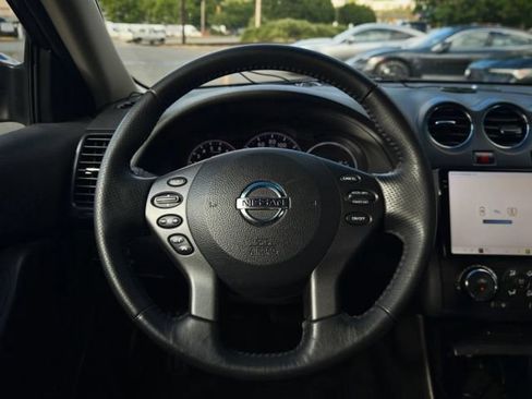Used 2012 Nissan Altima 2.5 S w/ 20th Anniversary Pkg FWD image 18