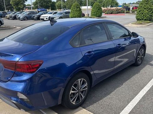 Used 2024 Kia Forte LXS FWD image 6