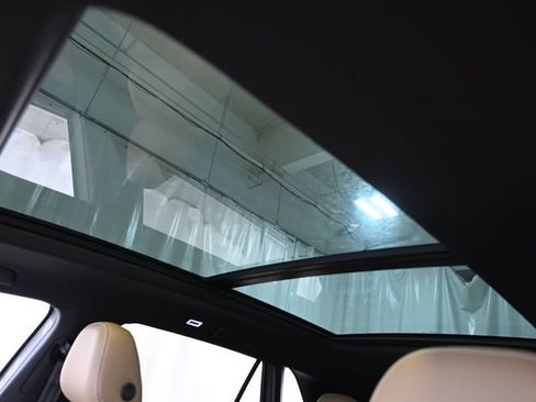 Used 2024 Volkswagen Atlas Cross Sport SE w/ Panoramic Sunroof Package AWD/4WD image 24