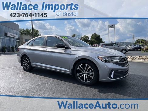 Used 2023 Volkswagen Jetta Sport image 1
