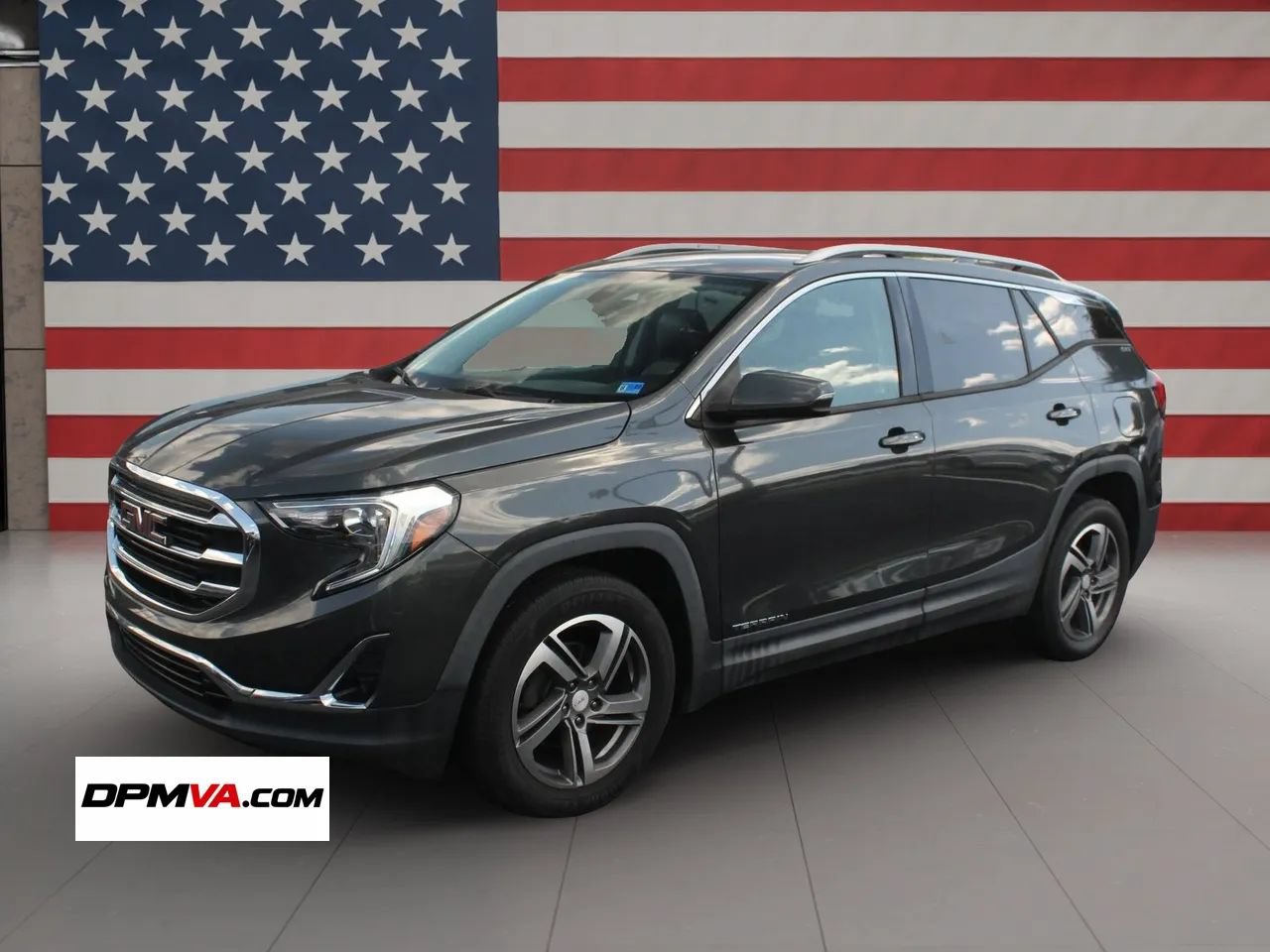 Used 2020 GMC Terrain SLT FWD image 1