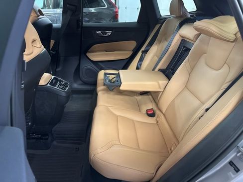 Certified 2023 Volvo XC60 B5 Ultimate w/ Protection Package Premier image 18