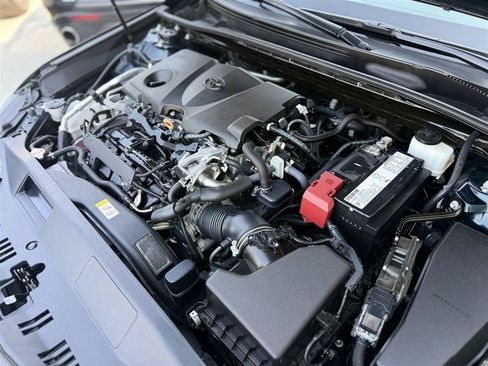 Used 2019 Toyota Camry SE FWD image 30