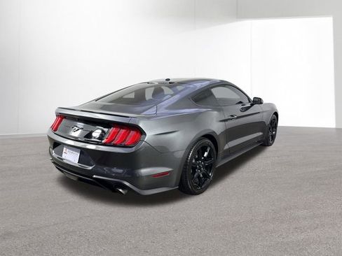 Used 2019 Ford Mustang Coupe w/ Black Accent Package RWD image 33