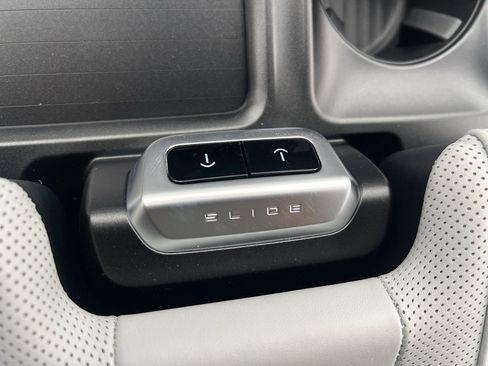 New 2026 Ford Expedition Platinum w/ Driver's Package image 28