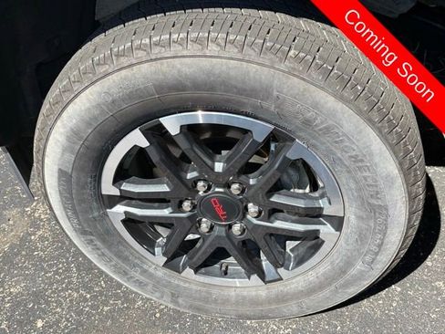 Used 2024 Toyota Tacoma TRD Sport w/ TRD Sport Upgrade Package AWD/4WD image 7