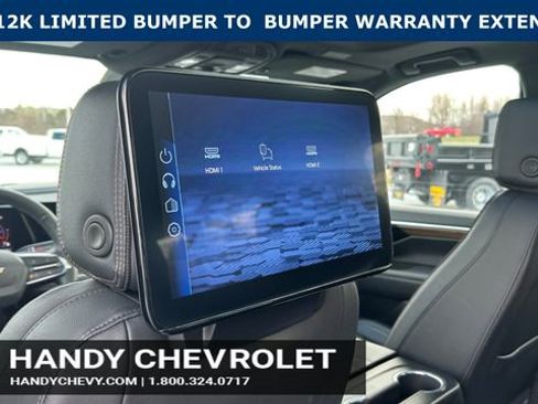 Certified 2025 Chevrolet Suburban High Country AWD/4WD image 37