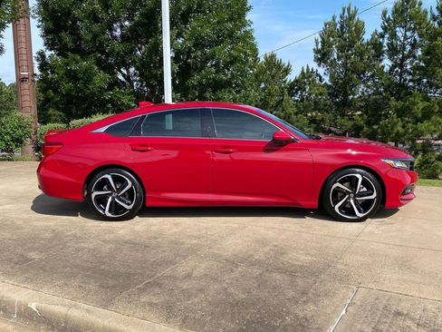 Used 2019 Honda Accord Sport image 7