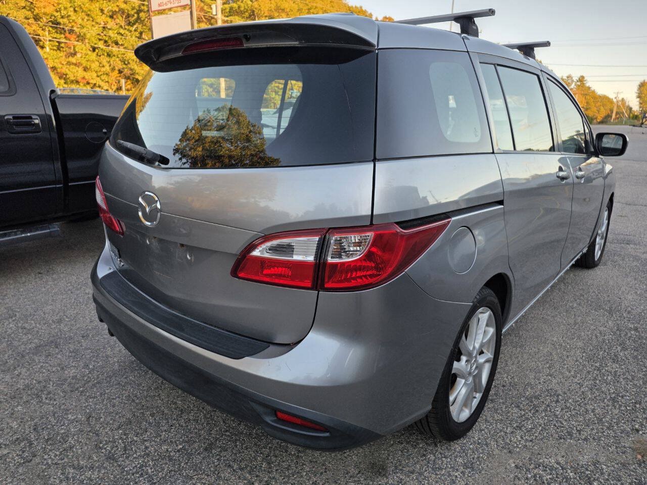 Used 2012 MAZDA MAZDA5 Touring FWD image 8