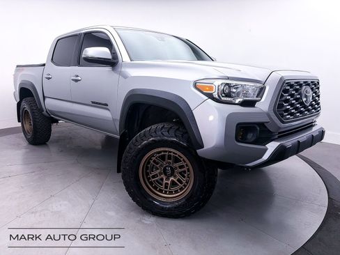 Used 2021 Toyota Tacoma TRD Off-Road w/ Technology Package AWD/4WD image 1
