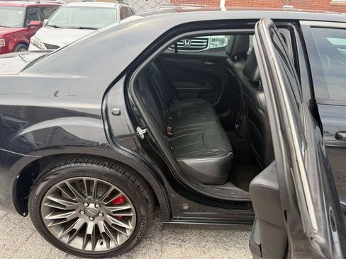 Used 2014 Chrysler 300 C RWD image 24