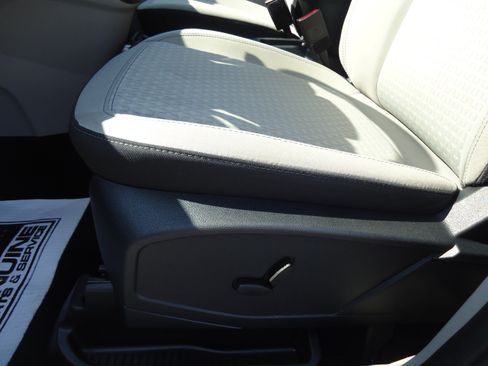 Used 2022 Ford Transit Connect XLT FWD image 22