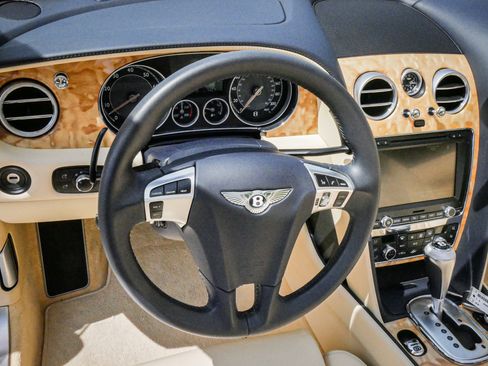 Used 2015 Bentley Continental GT V8 S image 18