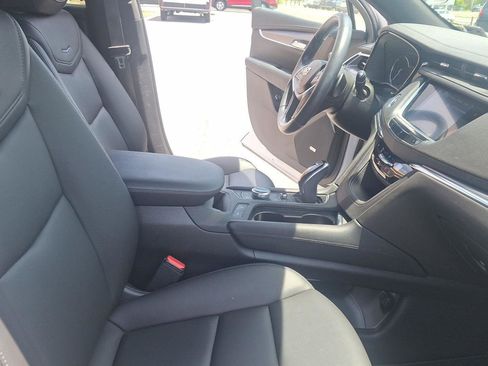 Used 2020 Cadillac XT5 Luxury AWD/4WD image 21