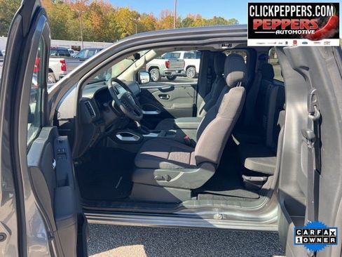 Used 2024 Nissan Frontier SV w/ Technology Package image 12