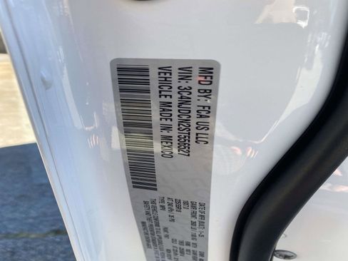 Certified 2025 Jeep Compass Limited image 25