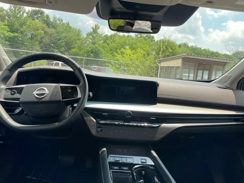 Used 2025 Nissan Murano Platinum w/ Cargo Package AWD/4WD image 12
