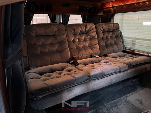 Used 1992 Chevrolet G20 RWD image 38