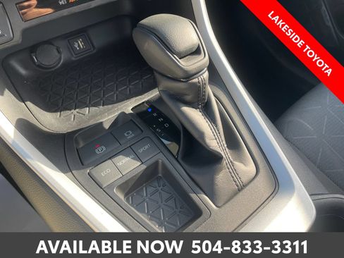 Certified 2025 Toyota RAV4 XLE FWD image 31