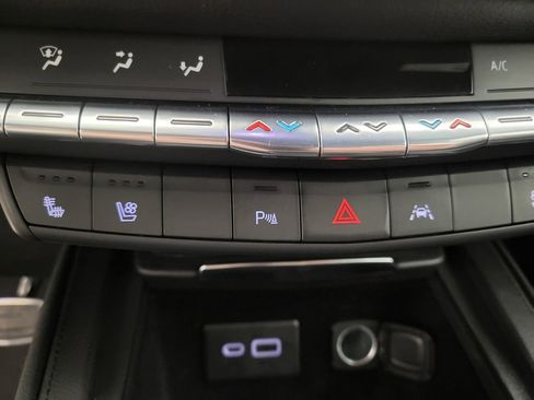 Used 2023 Cadillac XT4 Sport AWD/4WD image 15