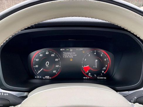 Used 2020 Volvo S60 T5 Momentum image 10