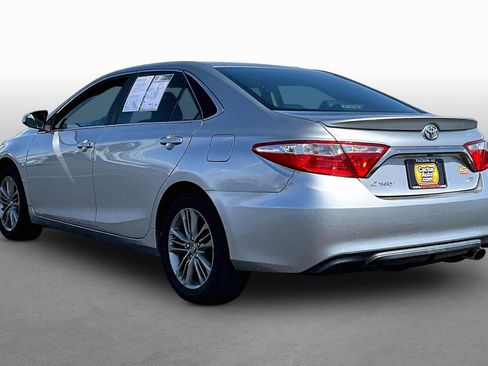 Used 2017 Toyota Camry SE FWD image 9