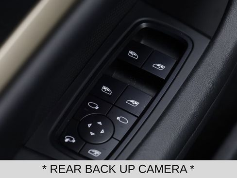 Used 2023 Porsche Taycan image 11