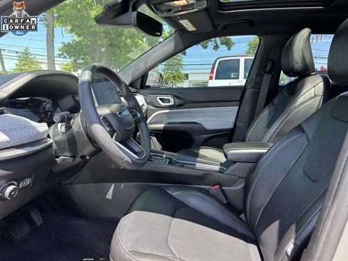 Used 2023 Jeep Compass Latitude w/ Sun and Sound Group AWD/4WD image 14
