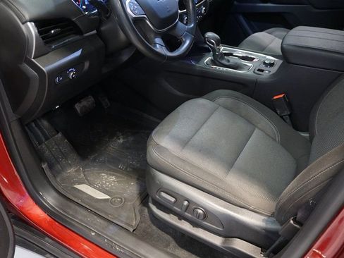 Certified 2023 Chevrolet Traverse LT w/ Rear Camera Mirror Package image 25