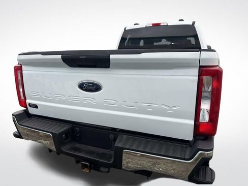 Used 2024 Ford F250 XLT w/ FX4 Off-Road Package image 5