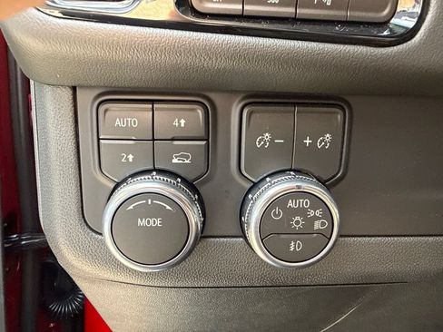 Used 2026 GMC Yukon Elevation AWD/4WD image 27