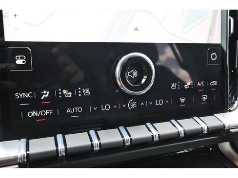 Used 2026 GMC Yukon XL Denali w/ Sun & Power Step Package AWD/4WD image 26